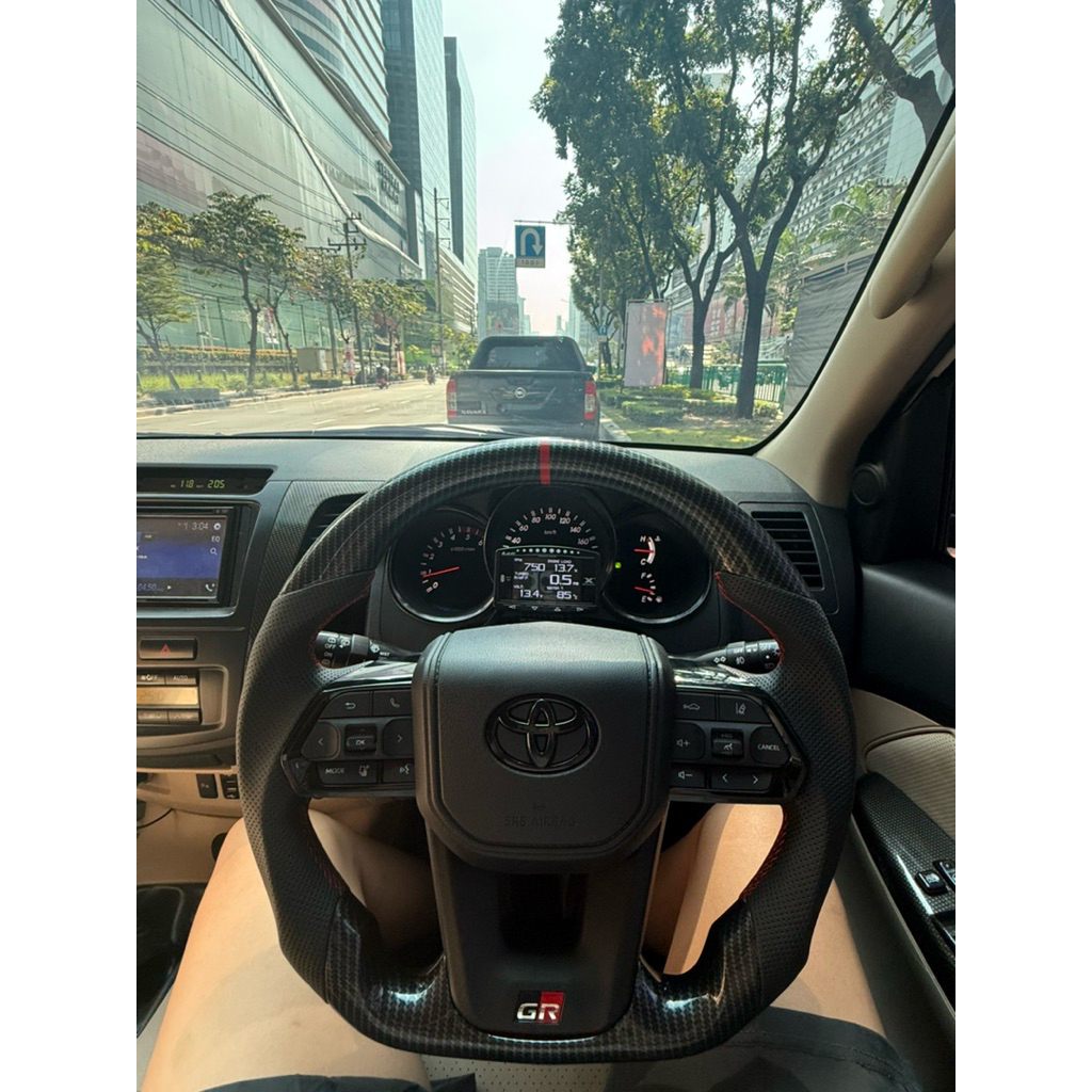 พวงมาลัยlc300 ใส่กับรถtoyota ทุกรุ่น พร้อมปลั๊กแปลงตรงรุ่น