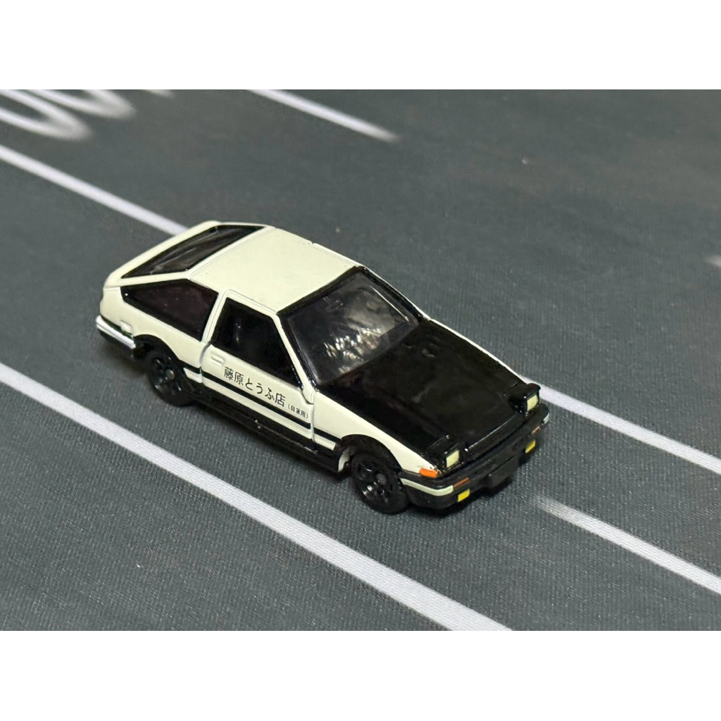 Takara Tomy Tomica Dream  Toyota Initial D AE86 Trueno ฝากระโปรงดำ ขนาด 1:61  นอกกล่อง