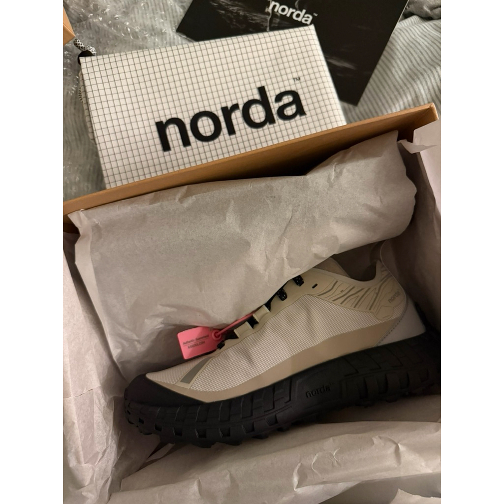 ✨New พร้อมส่ง✨Norda 001a สี Cinder แท้ 💯% เหมาะกับ size 37