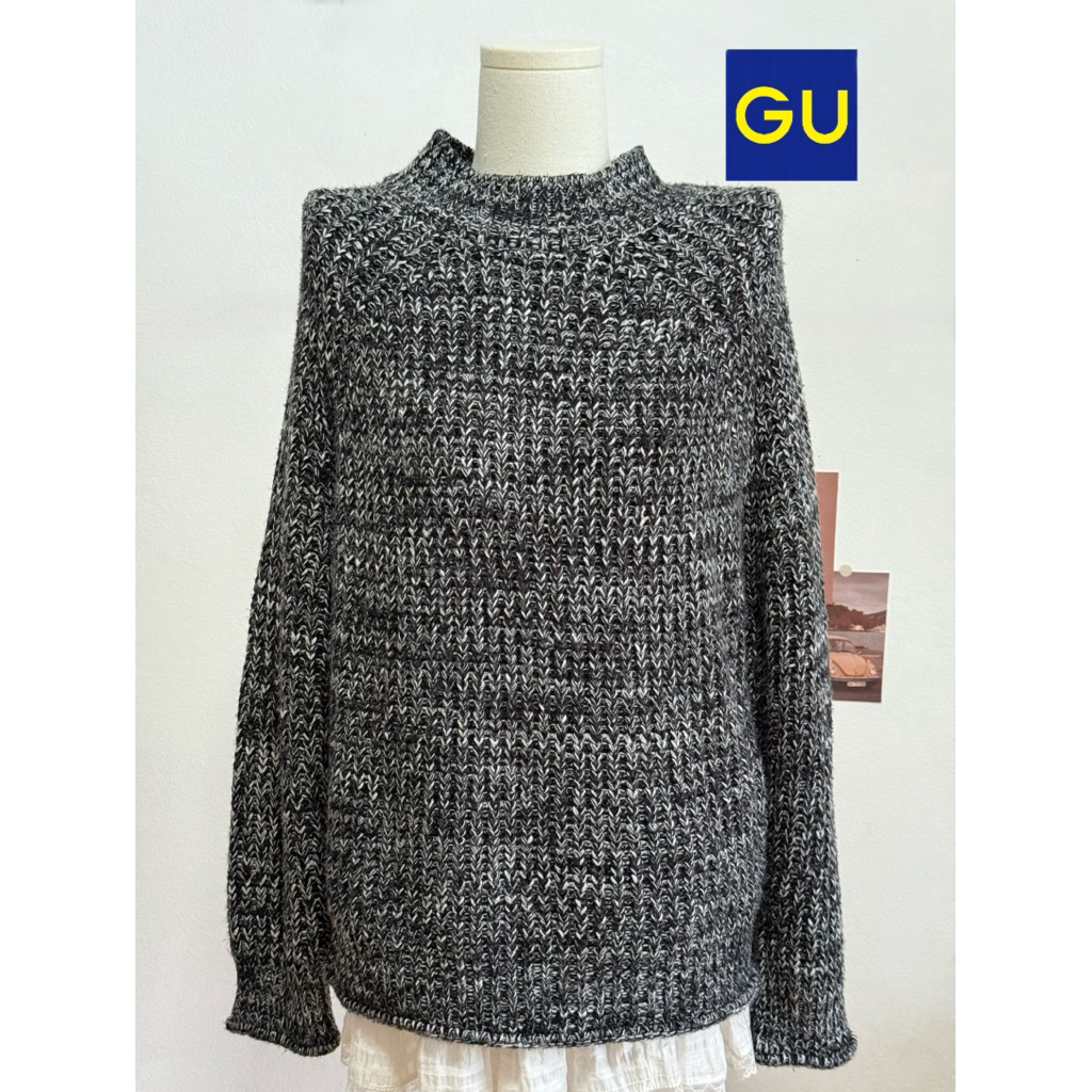 N32 แบรนด์ Gu เสื้อคอปีนไหมพรม อก44 ยาว27 มือสอง ญี่ปุ่น