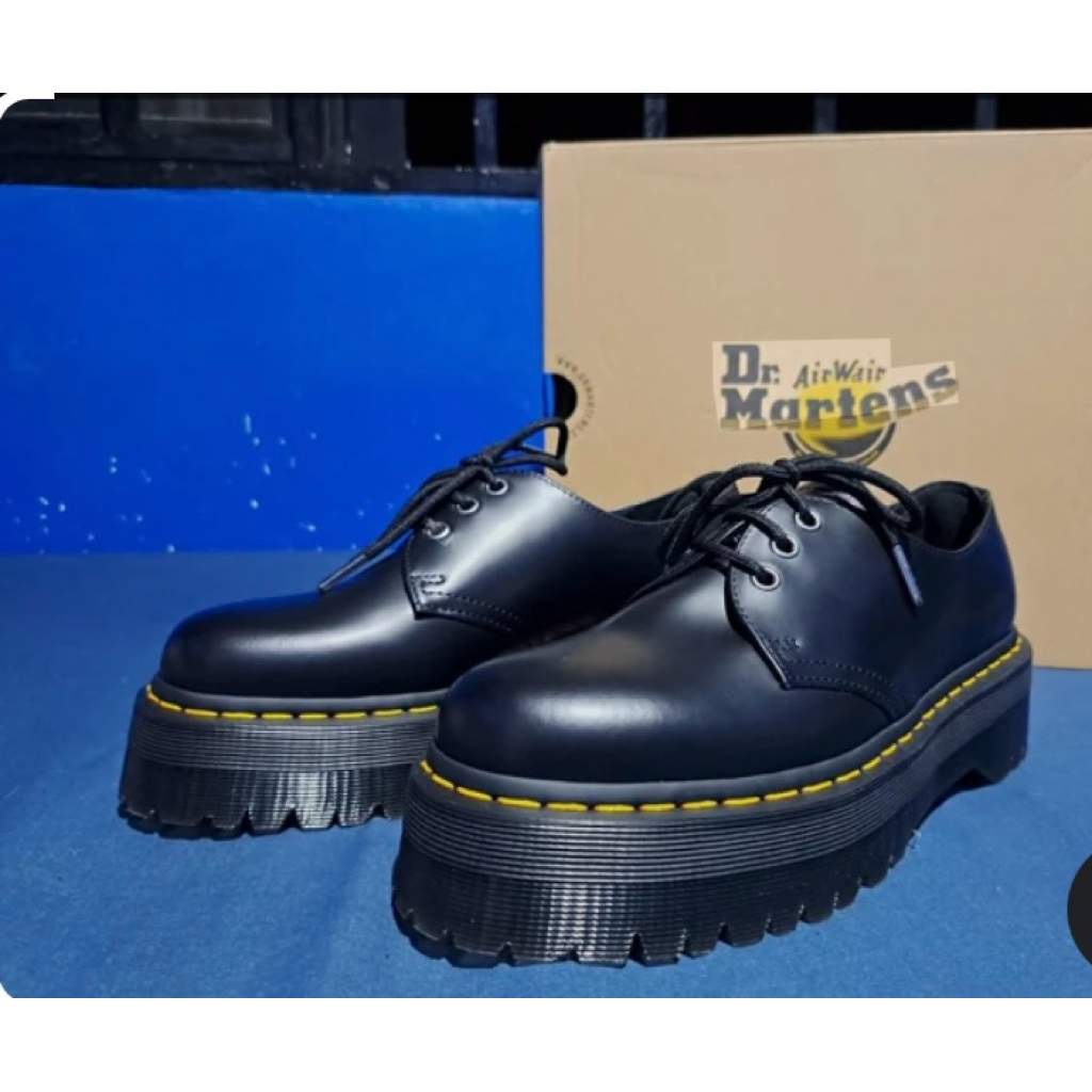 dr.martens quad black platform 1461