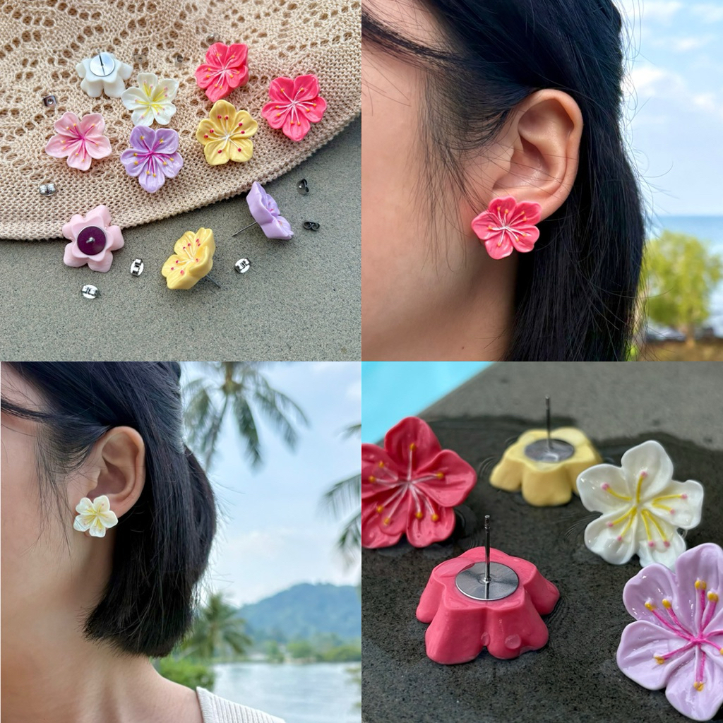 Piing me Earrings | ต่างหูลายดอกชบาแป้นสแตนเลส