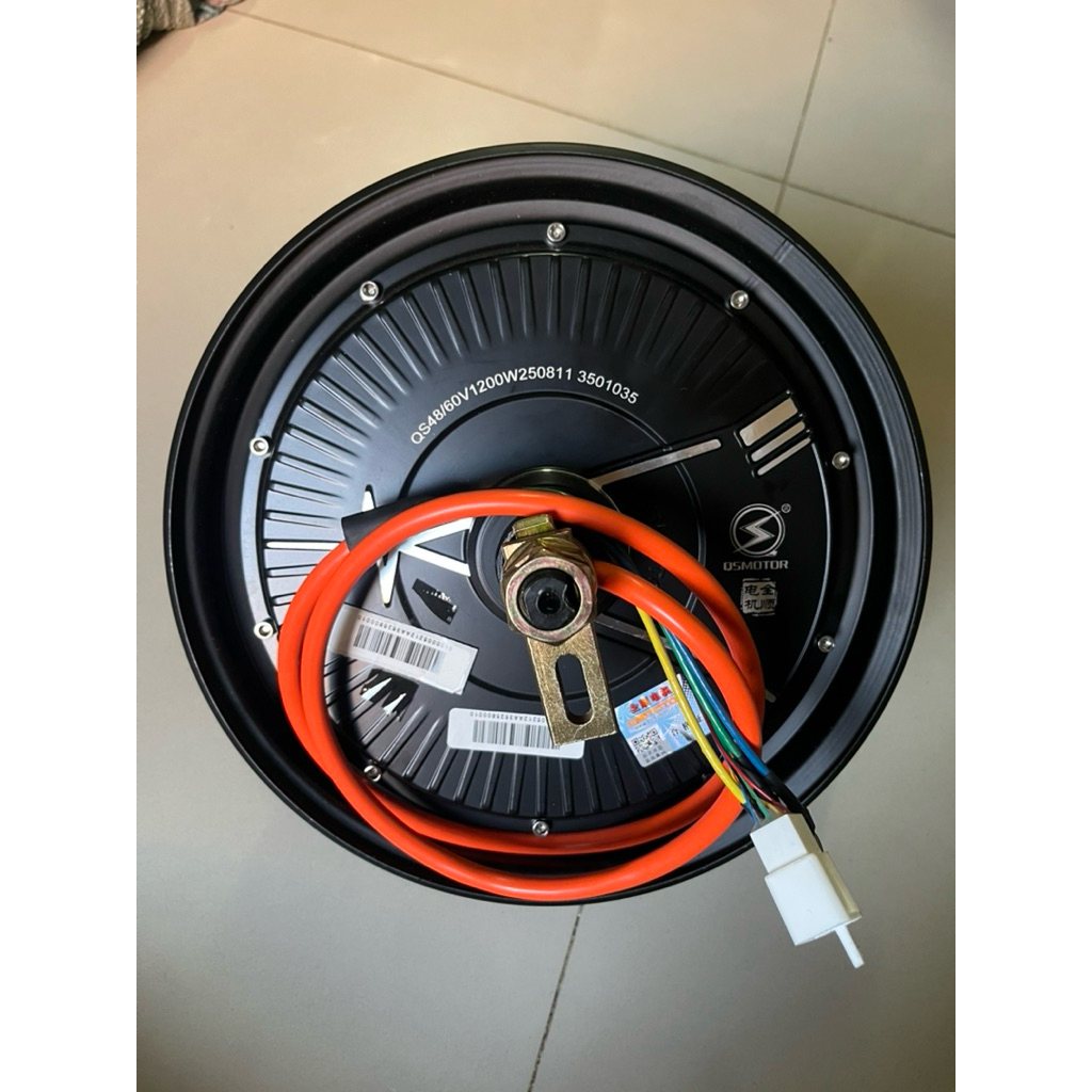 ล้อ QS 10" 60/72v​1200w​ ดิสเบรคอยู่ด้านขวา​​​ ความกว้างอามที่เหมาะสม​20​cm.