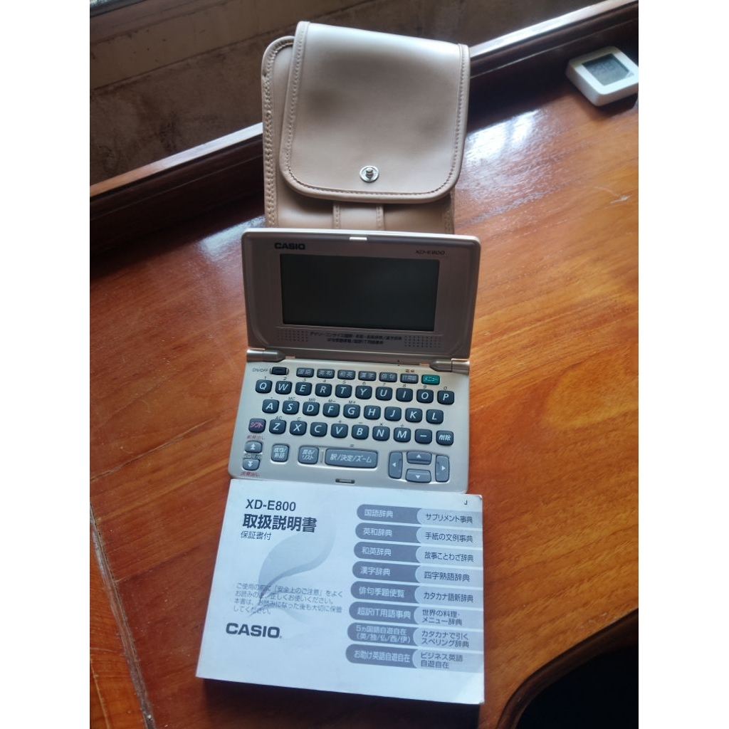 พจนานุกรมอิเล็กทรอนิกส์ (Electronic Dictionary) Casio รุ่น EX-word XD-E800