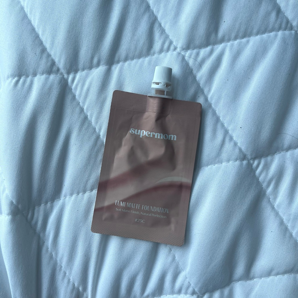 ส่งต่อ รองพื้น supermom แบบซอง สี 25c ใช้ไป 1 ครั้ง