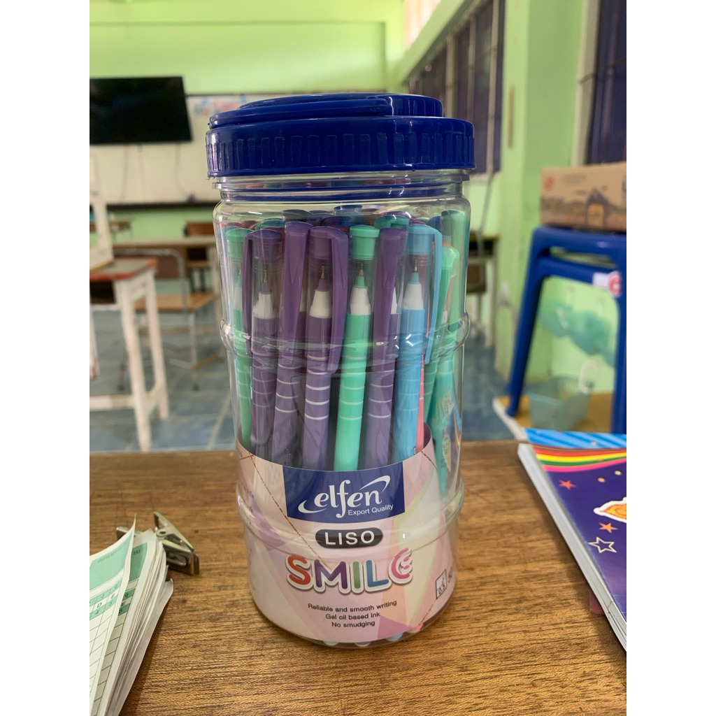 ปากกาลูกลื่น Liso smile แพค 1 ด้าม 0.5mm. Elfen ปากกา ปากกาลูกลื่น สีน้ำเงิน 0.5 US.Station