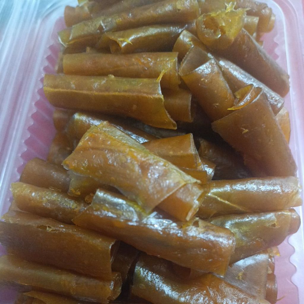 มะม่วงกวน หวาน95-98% นน.250 g เปรี้ยวหวาน จากมะม่วง 100% ไม่ใส่น้ำตาล ผสมหลายสายพันธ์ุอร่อย By MMM CAFE ส้มแผ่น ส้มลิ้ม