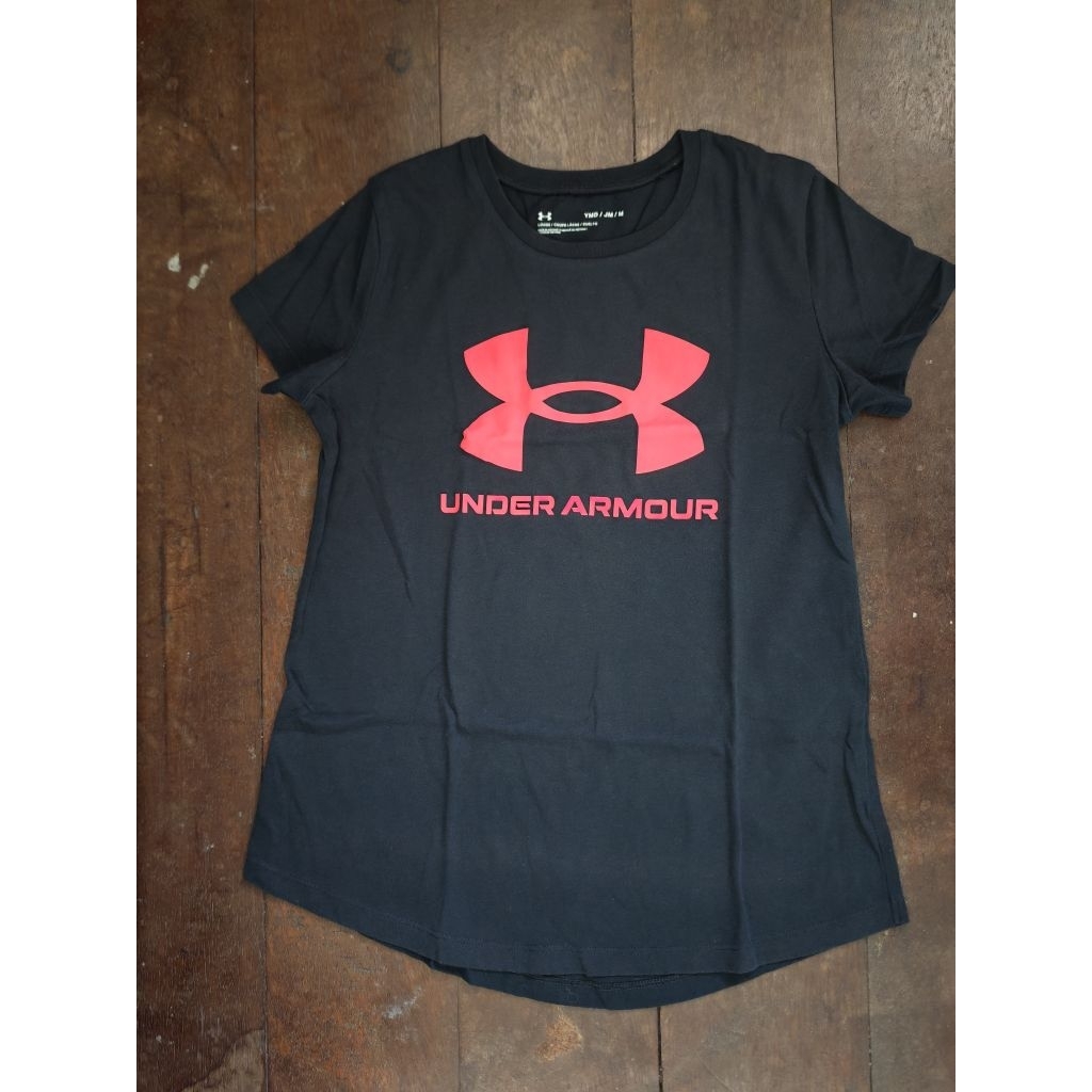 (used)​ เสื้อยืดดำ​ under​ armour