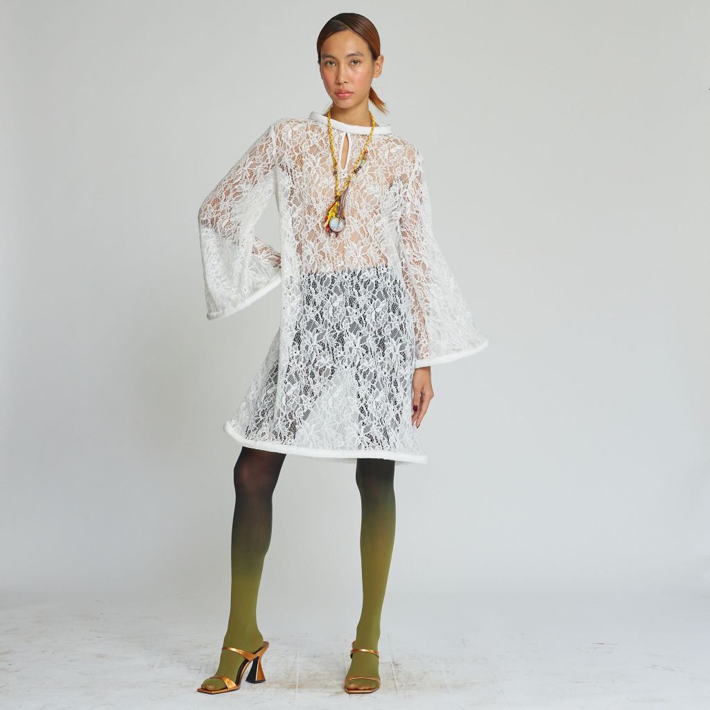 ISSUE THAILAND เดรสผ้าลูกไม้สีขาว/ดำ