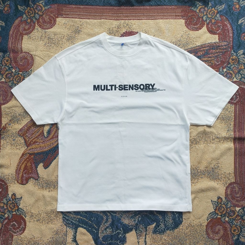 เสื้อยืด Ader Error มือสอง