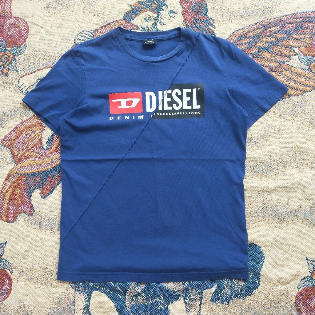 เสื้อยืด Diesel มือสอง