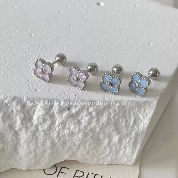 จิวหูเงินแท้S925 จี้ดอกใบโคเวอร์โอปอ น่ารักมาก 1คู่