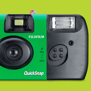 Fujifilm QuickSnap Vertical Flash 400 One-Time-Use Black กล้องใช้แล้วทิ้ง (จำนวนภาพ 27 ภาพ)