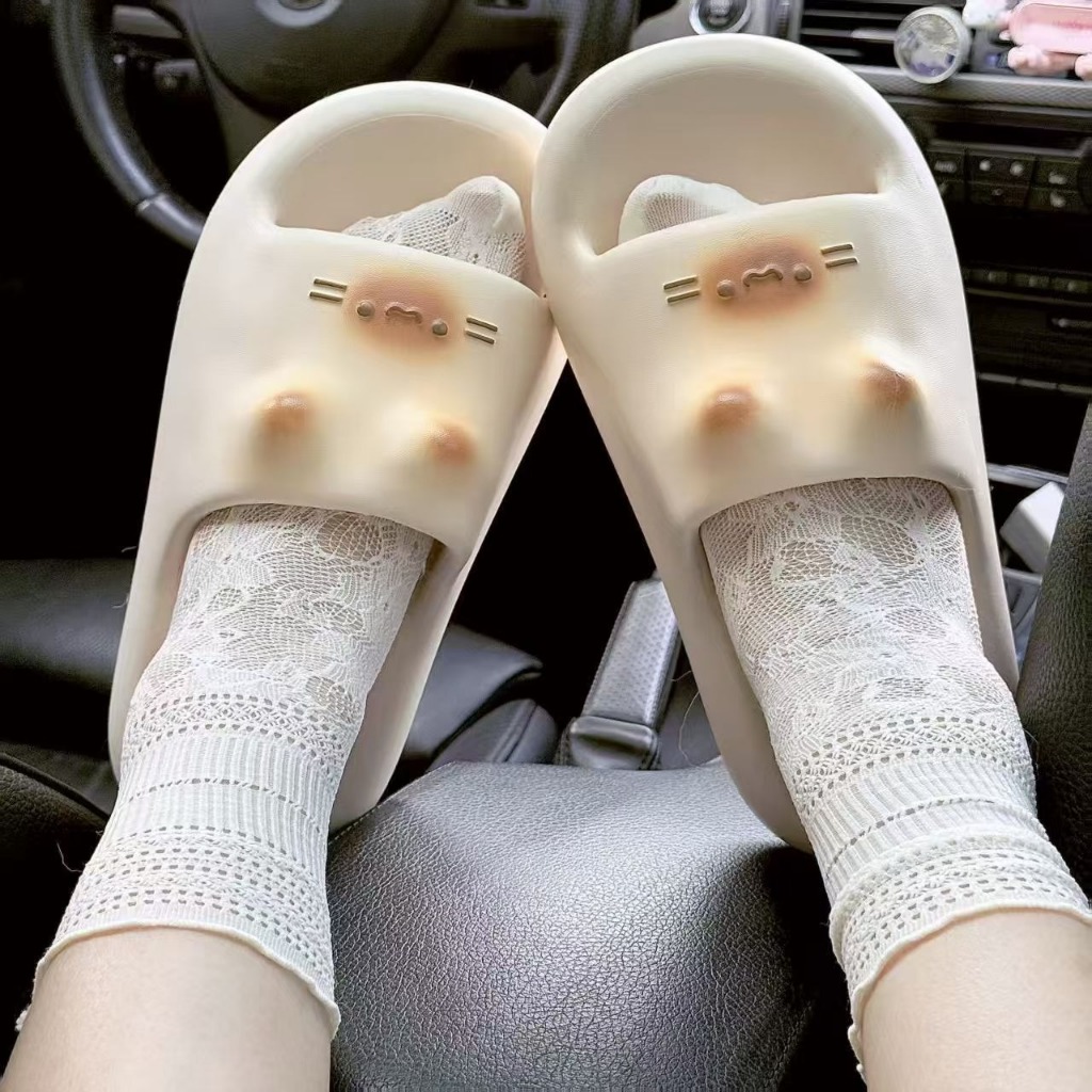น่ารักน่ารักน่ารักสามมิติรองเท้าแตะป้องกันการลื่นไถลสวมใส่ที่บ้านนุ่มแต่เพียงผู้เดียวสบายเท้าไม่อึดอัด