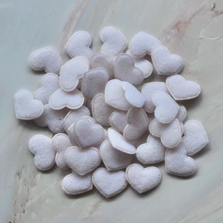 ตัวตกแต่งหัวใจ 1.5 cm. (20 ชิ้น)