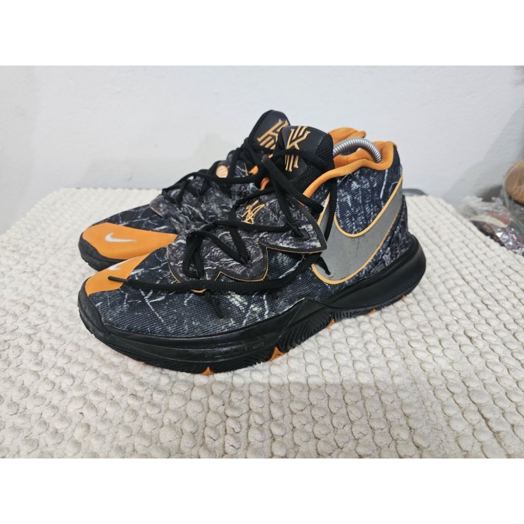 Nike Kyrie 5 Taco PE Black Grey Orange 9.5us
