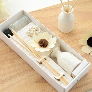 ก้านไม้หอม ก้านไม้หอมปรับอากาศ Reed Diffuser 30ml พร้อมขวดเซรามิก+ดอกไม้ตกแต่ง หอมนาน 30 วัน