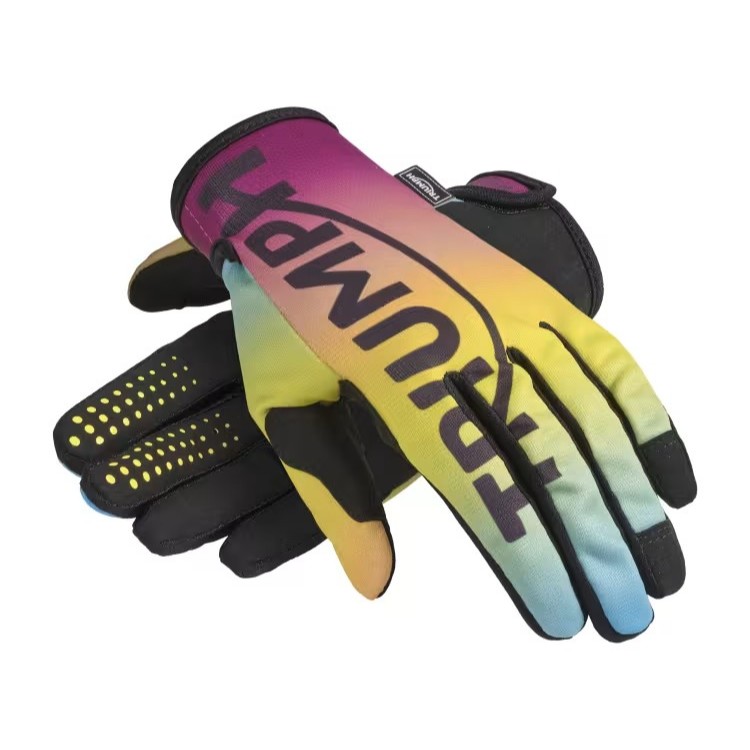 ถุงมือแบรนด์ไทรอัมพ์ Triumph Racing Berm Race Glove MGVS26317