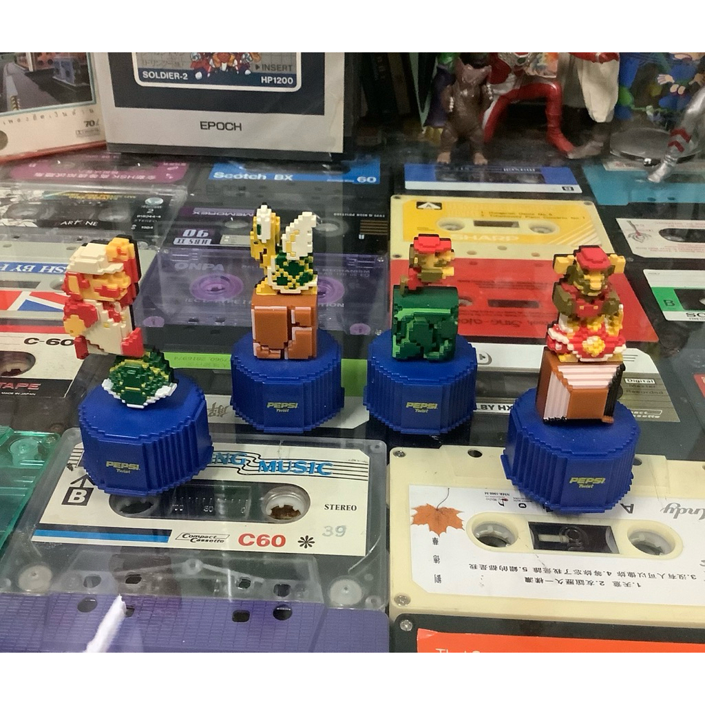 โมเดลมือสอง nintendo super mario bros. pepsi bottle cap figure  สภาพดี จำนวน 4ชิ้น ความสูงประมาณ 7cm