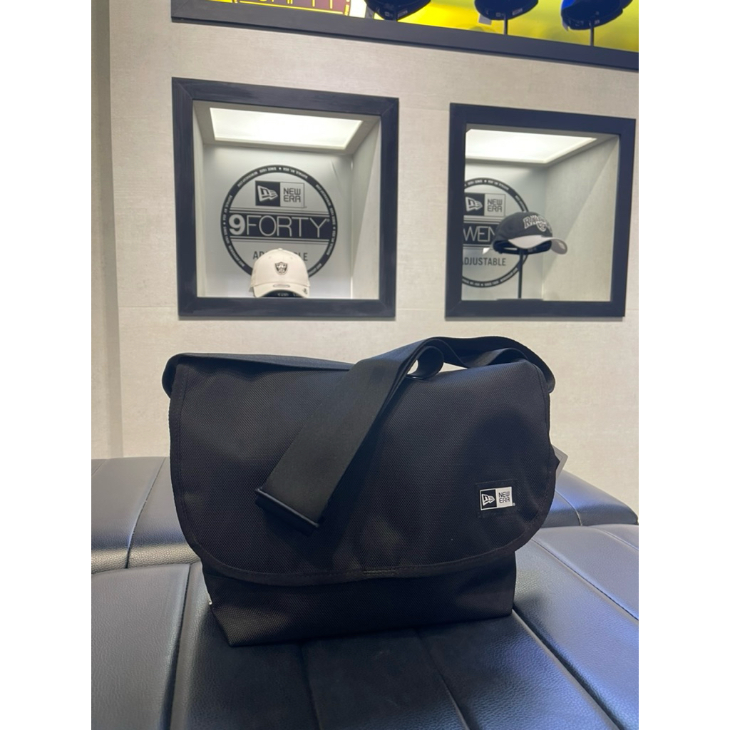 พร้อมส่ง กระเป๋าสะพาย Newera  NE 9L Messenger Bag โลโก้ Newera แท้