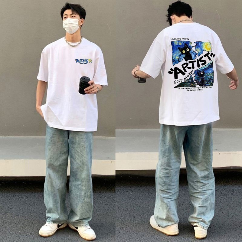 เสื้อยืดสำหรับผู้ชายสไตล์ญี่ปุ่นฤดูร้อน เสื้อสั้นลายแมวดำการ์ตูนและท้องฟ้าสีค่ำคืนหลวมๆสบาย