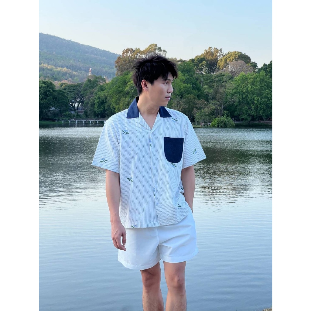 เสื้อฮาวายลายปักดอกไม้+ปกยีนส์