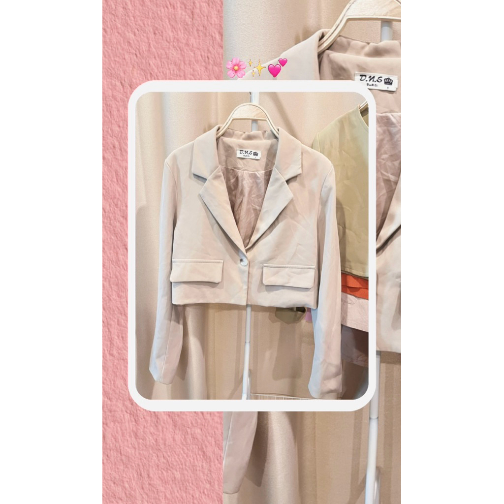 Blazer แขนยาว ครอปสีกากี