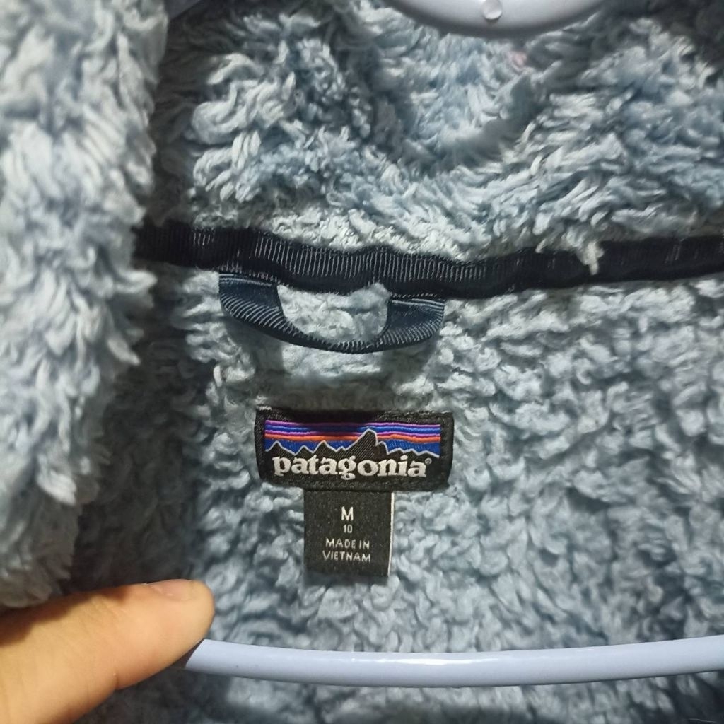 Patagonia fleece size m เสื้อกันหนาวพาทาโกเนีย มือสอง