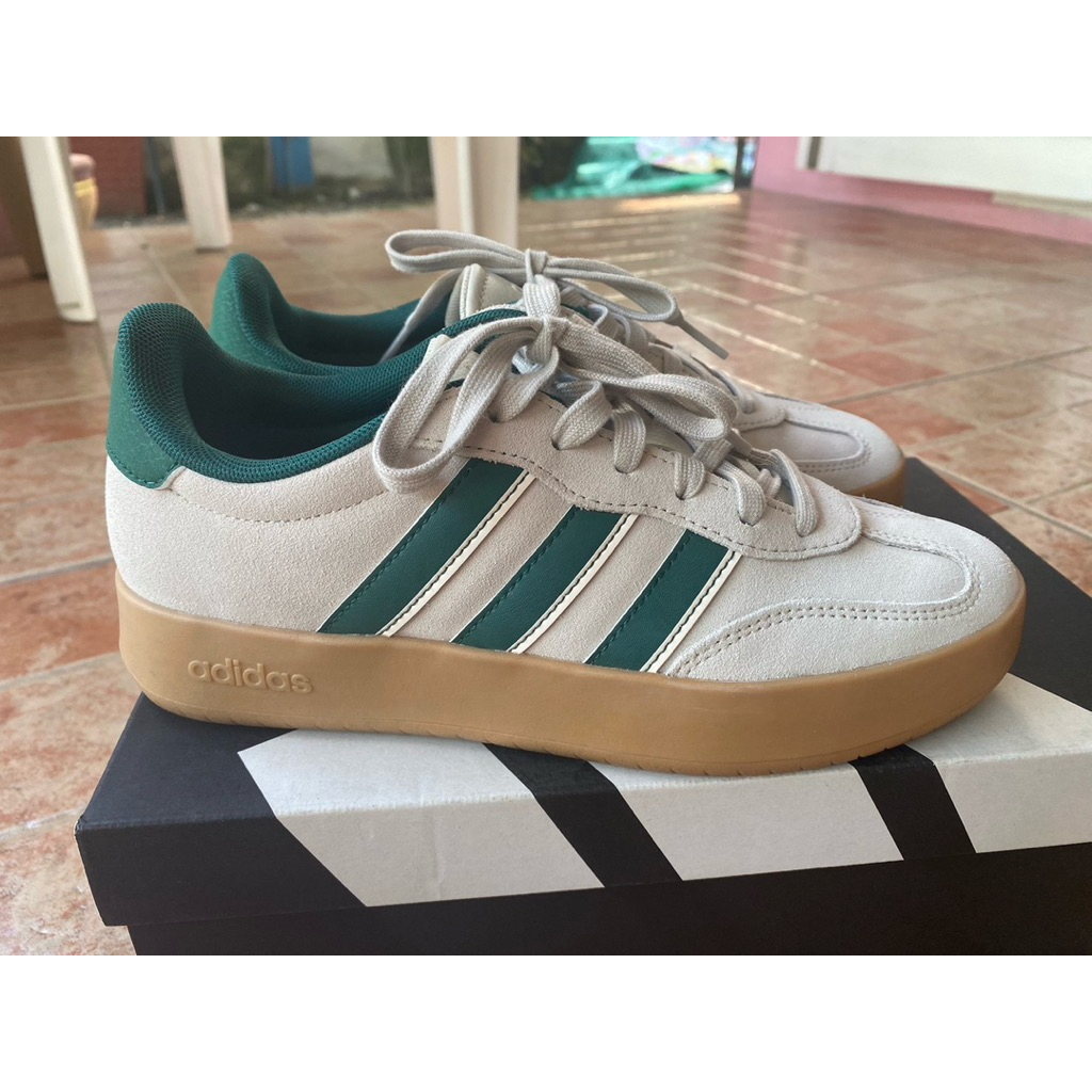 รองเท้า Adidas Barreda Tennis JP7106 ผู้หญิง 7.5US 6UK ของแท้ 100% ช็อป Mega Bangna สภาพดีมาก ใช้น้อ