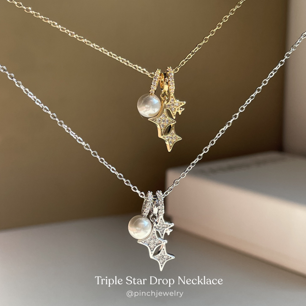 Pinch Triple Star Drop Necklace สร้อยดาวประดับมุก