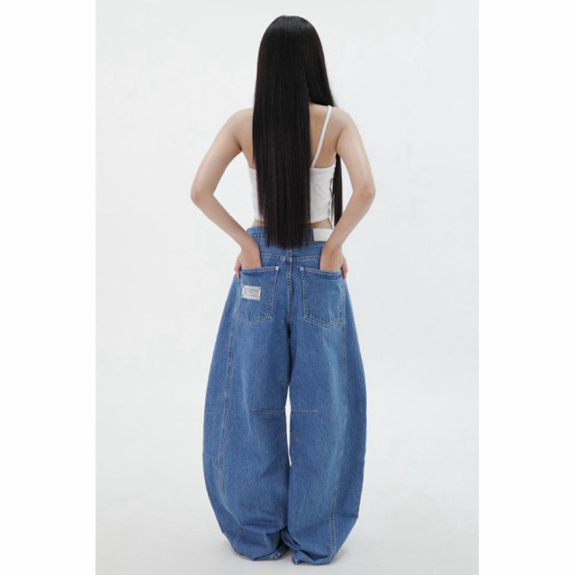 Blossom denim - Tivona Barrel jeans กางเกงยีนส์ผู้หญิงแต่งหมุดดอกไม้