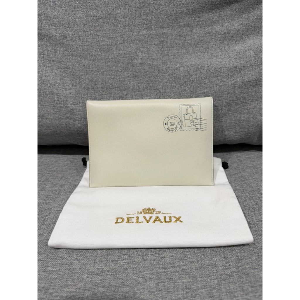 delvaux passport holder