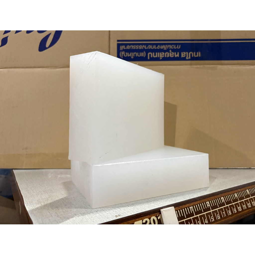 แผ่นเขียงยูริเทนรองตอก ขนาด4x10.5x14.5cm.  [ร้านอัญชันสายกระเป๋าและเส้นพลาสติกสาน]