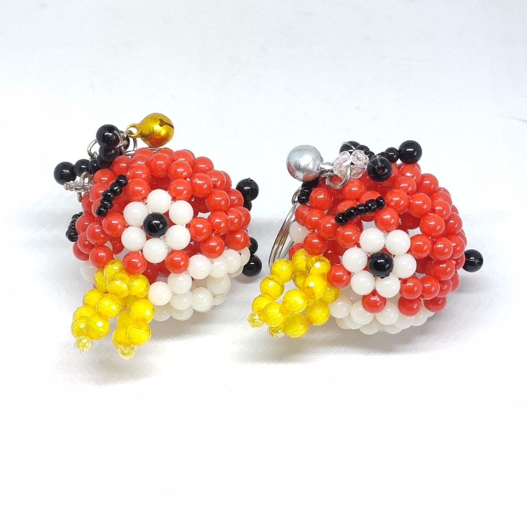 พวงกุญแจลูกปัดแบบต่างๆ สินค้าพร้อมส่ง