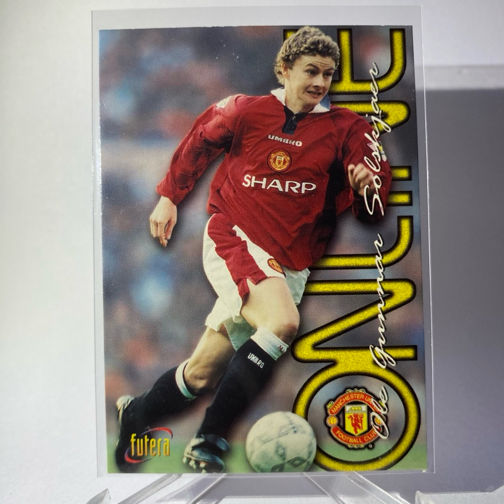 การ์ดนักฟุตบอล OLE GUNNAR SOLSKJAER, MANCHESTER UNITED, FUTERA 1997, (ตำหนิจุดขาวด้านหน้า)