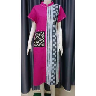 เดรสผ้าใยกัญชง สีม่วงกลีบบัว แต่งผ้ามอมแมม (Size 38,40,42,44…