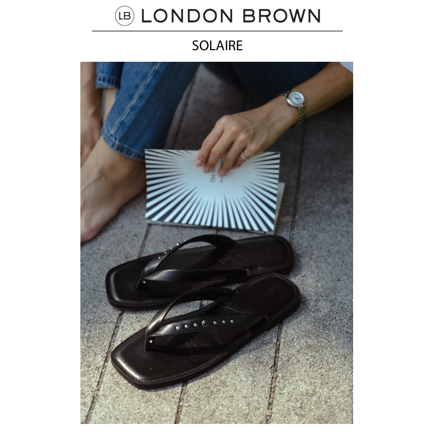 LONDON BROWN - SOLAIRE รองเท้าแตะหนังแบบหูคีบ