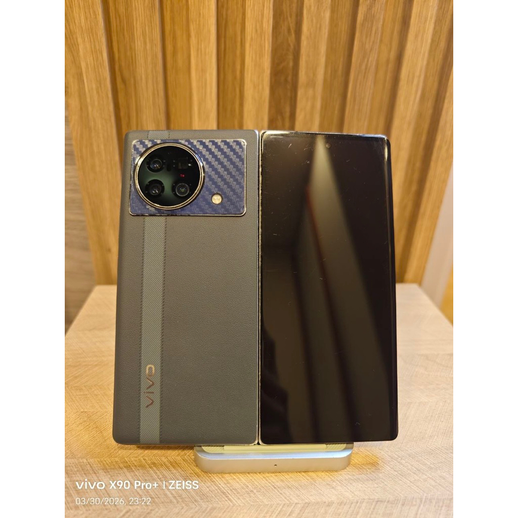 Vivo X Fold Plus ~ 12/512GB ~ Snapdragon 8+ Gen 1 ~ Samsung GN5 1/1.57 " ~ AMOLED 120Hz ~ Original f