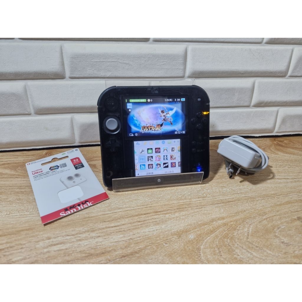เครื่อง 2ds Black Blueและ Red Console แปลงแล้วอุปกรณ์ครบพร้อมเล่น