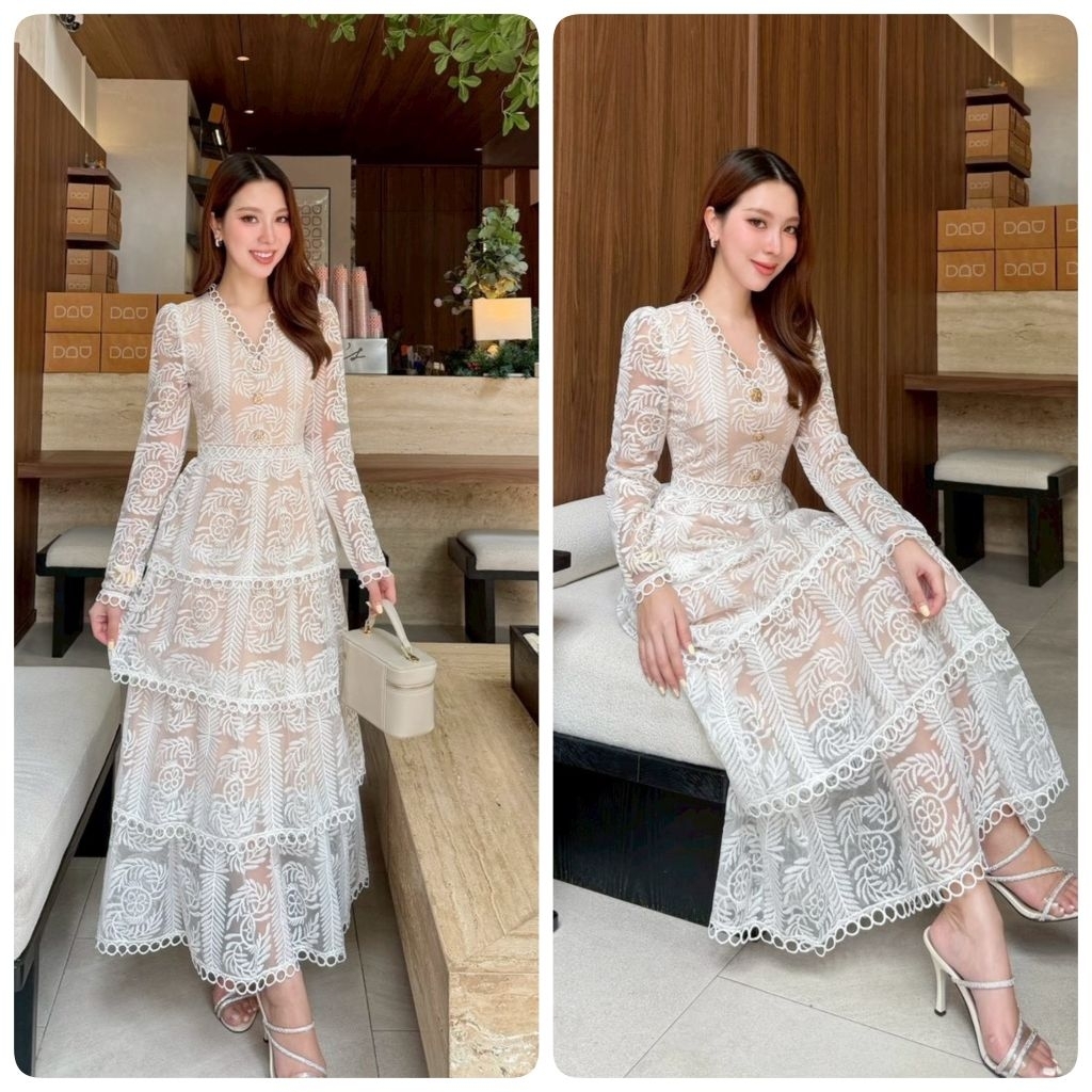 French Korea ชุดเดรสขนมชั้นแขนยาว ใส่ไปทำบุญ สีขาว ผ้าลูกไม้กระโปรงบานเรียงชั้นยาว ชายแต่งฉลุรอบ  Abigail