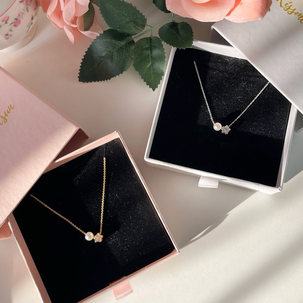 Kissmebythesun - Dreamy Star Necklace | สร้อยคอไข่มุก + จี้ดาว ชุบทองคำขาว 14k
