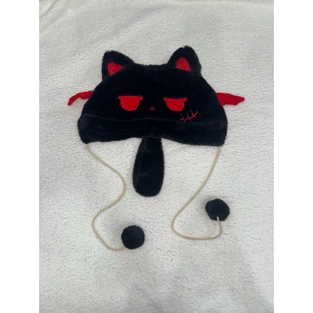 ส่งต่อหมวกแมวดำแดงน่ารักๆของขวัญ มือสองแต่ไม่เคยใส่ cute black red cat hat soft and fuzzy
