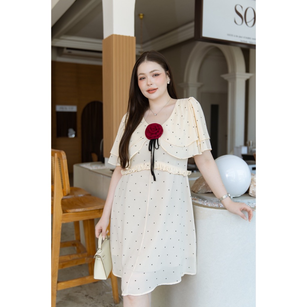 Juliet dress  เดรสสั้นลายจุดสุดน่ารัก เพิ่มดีเทลด้วยกุหลาบสุดจะคิ้วเลยค่า(กุหลาบคละสีให้ทุกออเดอร์)