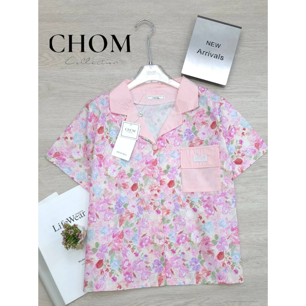 เสื้อแฟชั่นผู้หญิงจากแบรนด์ CHOM Collection โทนหวานละมุน ดูน่ารักสไตล์เกาหลีค่ะ 🌸✨