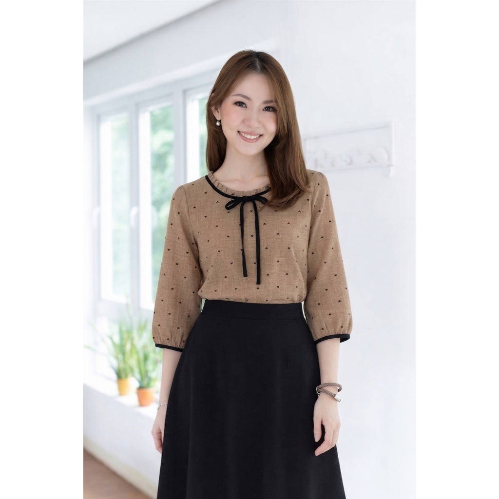 Narinari : MT4834 Ruff Collar Blouse เสื้อทำงาน แต่งโบว์ ลายกราฟิก
