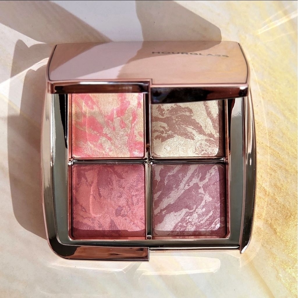 Hourglass Ambient Lighting Palette Flushed Edition ป้ายไทย