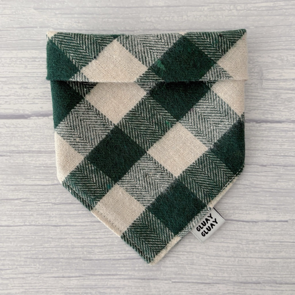 GLUAY GLUAY - ผ้าพันคอหมาแมว ผ้าพันคอสัตว์เลี้ยง - Green Plaid ลายตารางสีเขียว