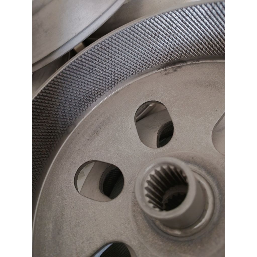 กระโหลกคลัชกัดลายลึกพิเศษ รุ่น pcx150/pcx160 จิออโน่ หลีด คลิกทุกปีทุกรุ่น ราคาโดนใจวัยรุ่นจัดเลย