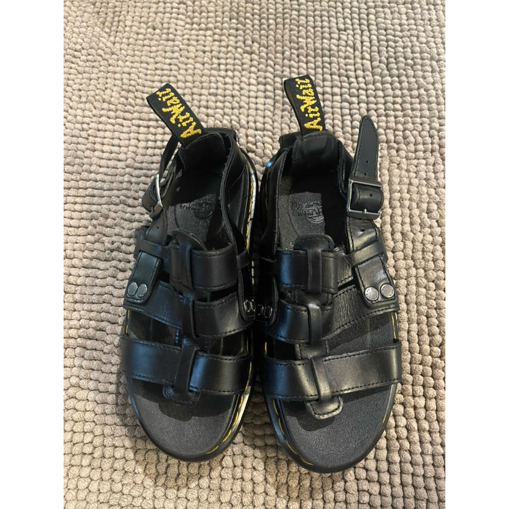 รองเท้ารัดส้นDr.martens มือสองของแท้