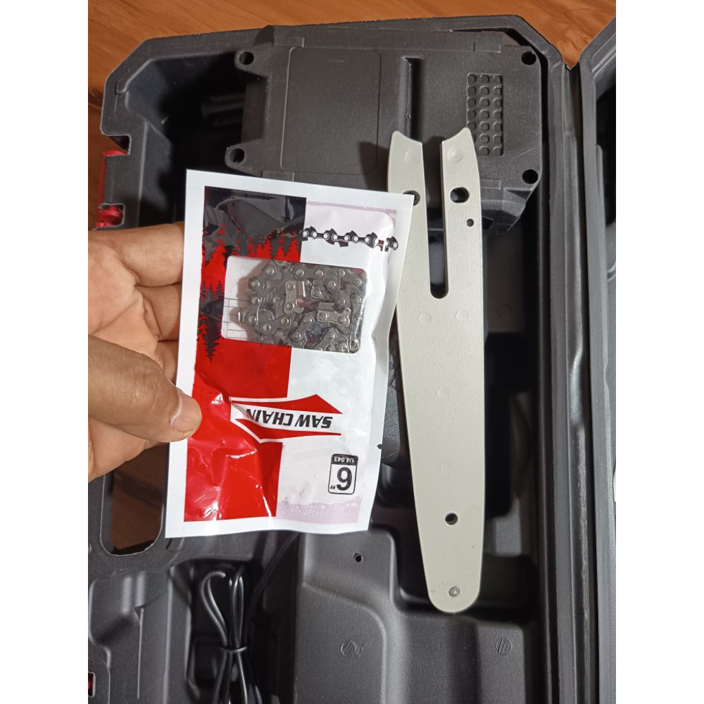 MAKITA 6 นิ้ว เลื่อยไฟฟ้าไร้สาย เลื่อยโซ่ไร้สาย เลื่อยไฟฟ้า เลื่อยตัดกิ่งไฟฟ้า เลื่อยโซ่ เลื่อยโซ่เล